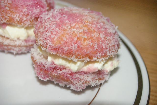 Peach Cakes or Jelly Cakes – An Australian Classic