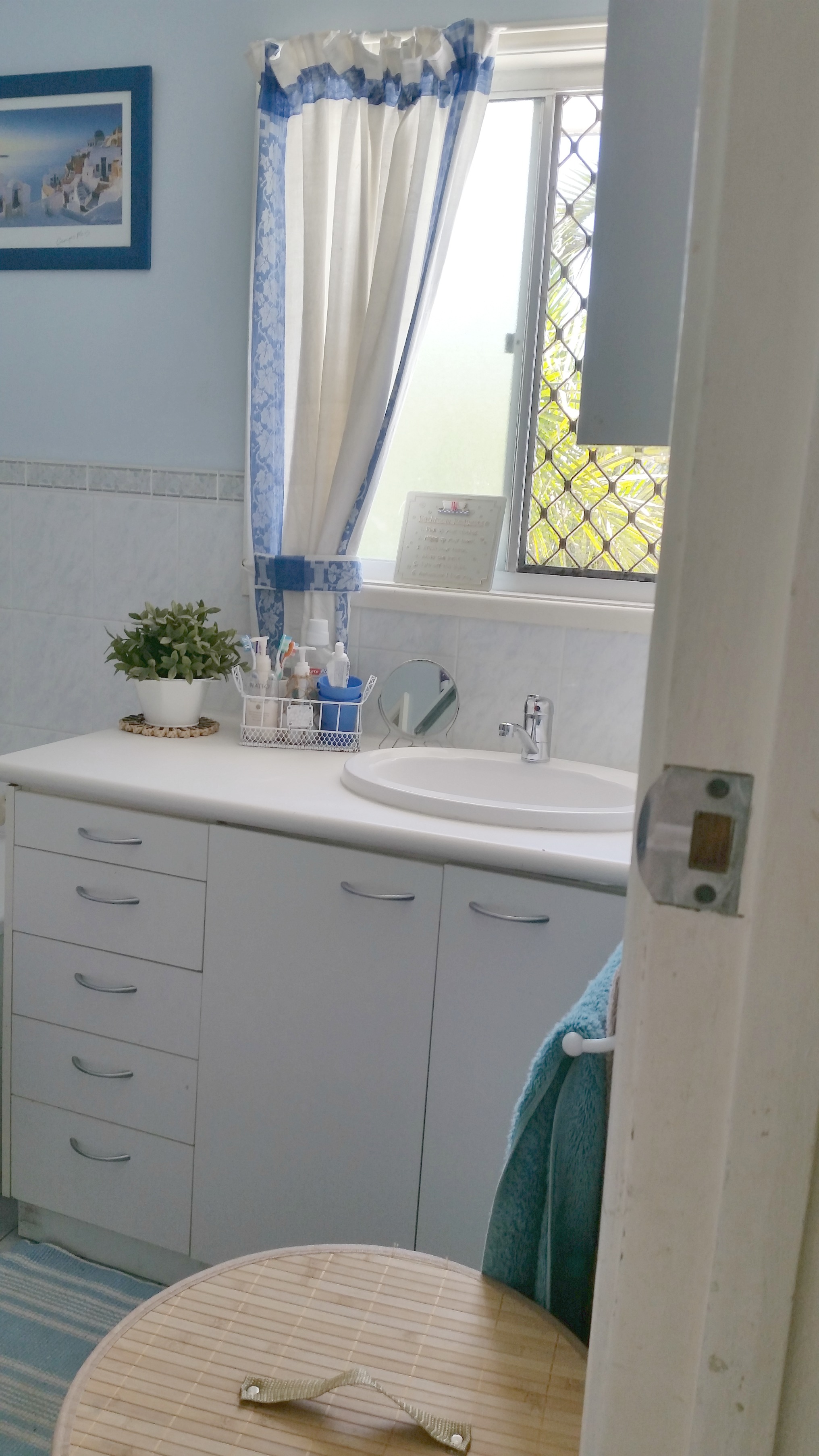 Greek Style Mini Bathroom Upgrade for under $500 www.domesblissity.com