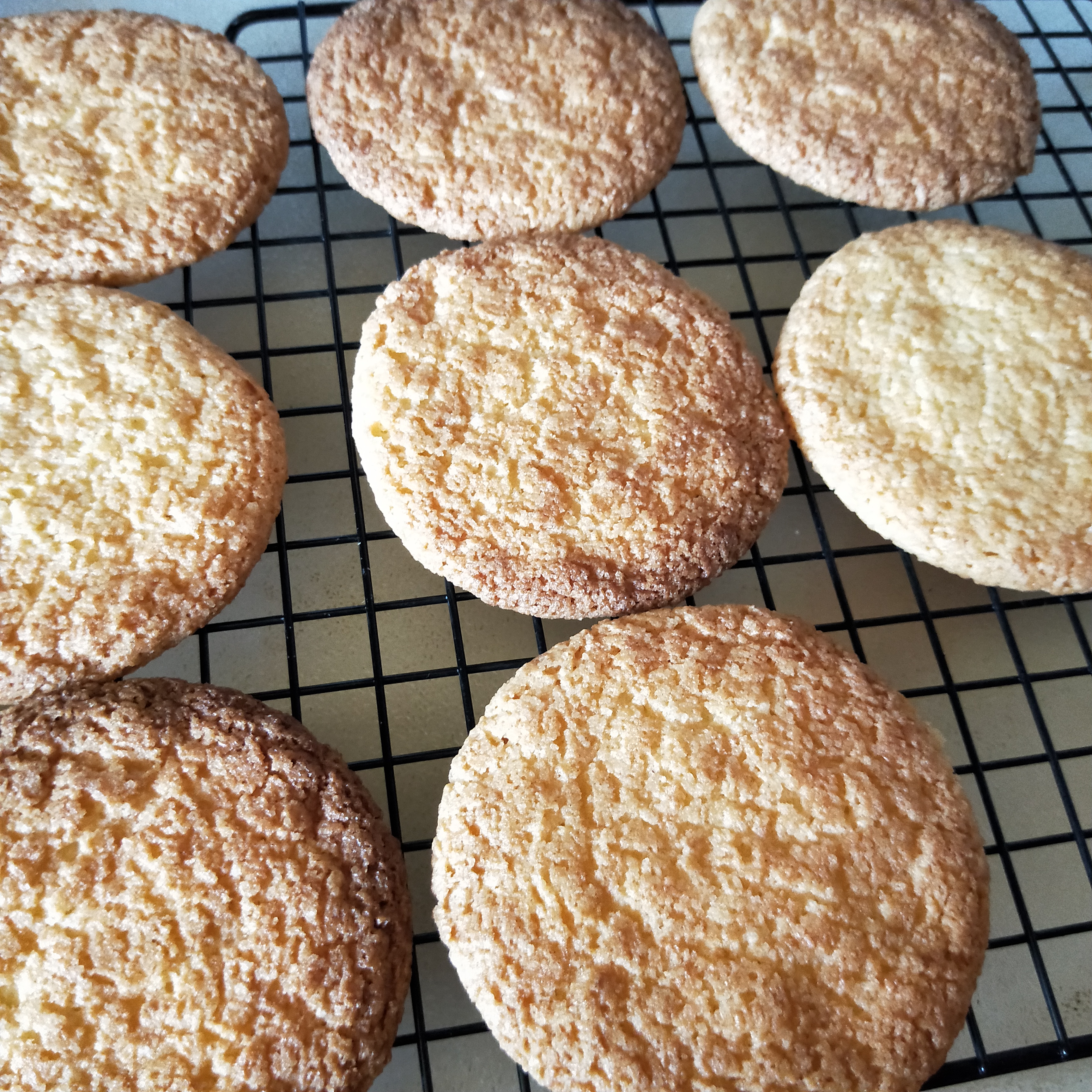 Old Fashioned Crispy Coconut Cookies