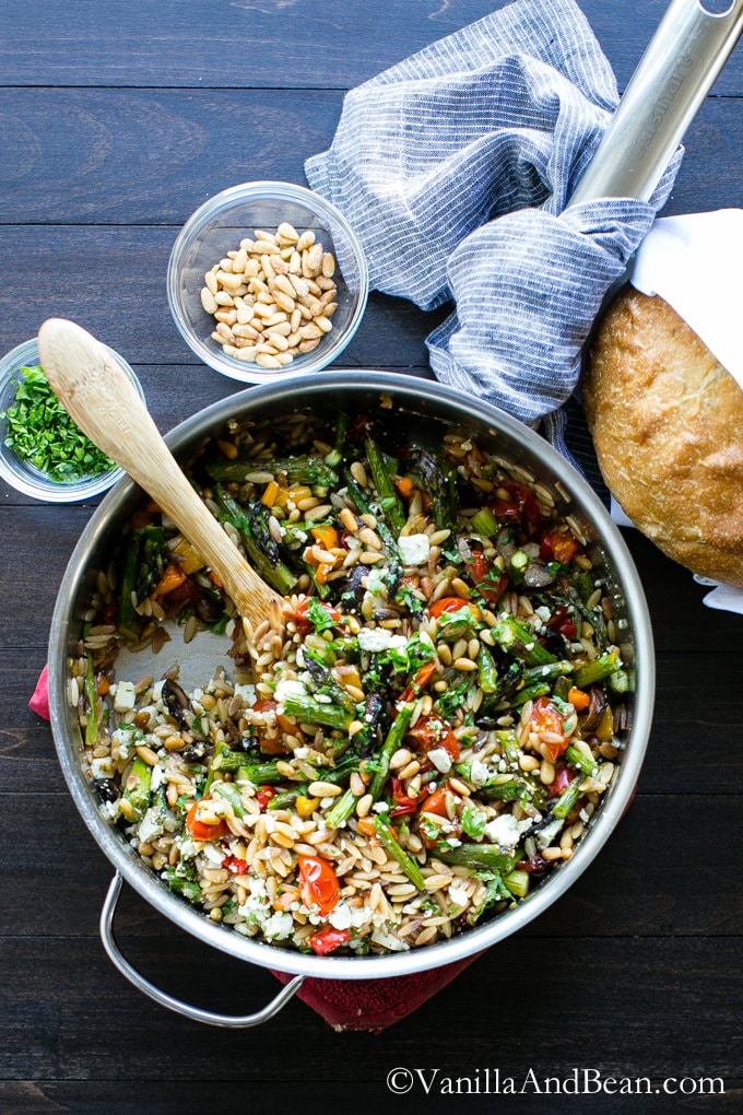 Easy to Prepare Platter Salads for Dinner Time Domesblissity.com